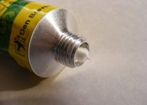 Silikonfugen entfernen und erneuern
