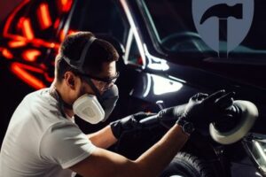 Kosten fürs Auto polieren 2024: Eigeninitiative oder Werkstatt?