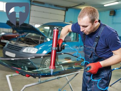 Was kostet ein Scheibentausch bei Carglass und ATU